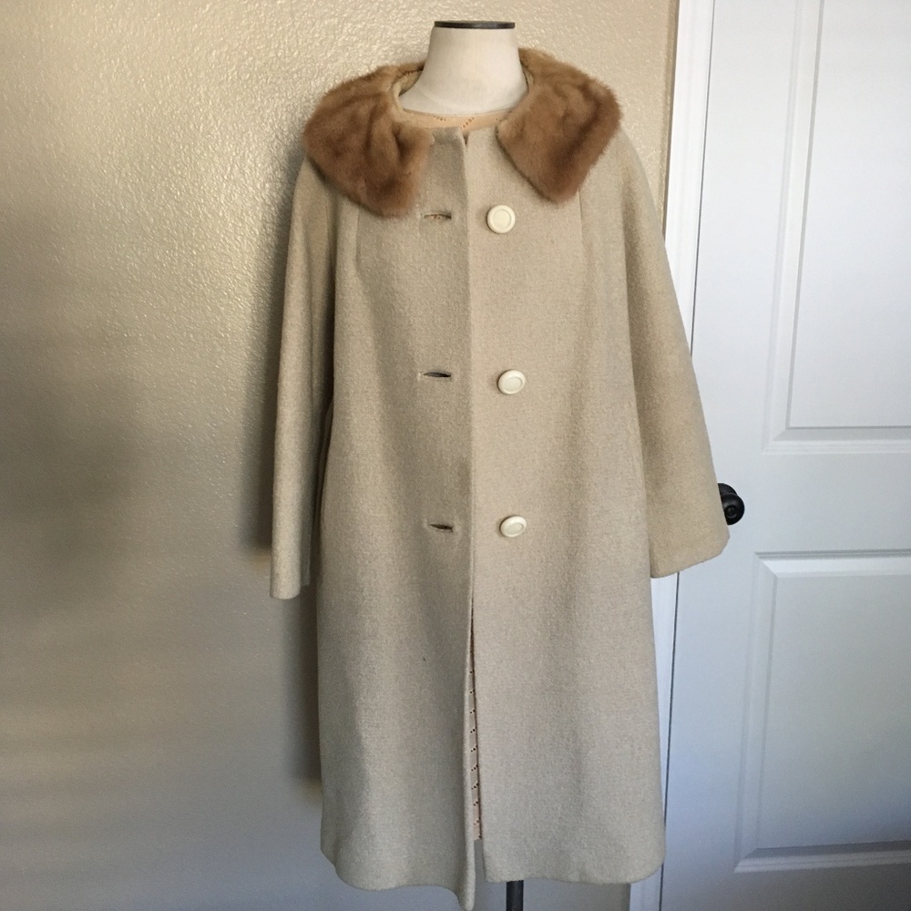 Vintage 60s Coat with Fur Collar Size L/XL